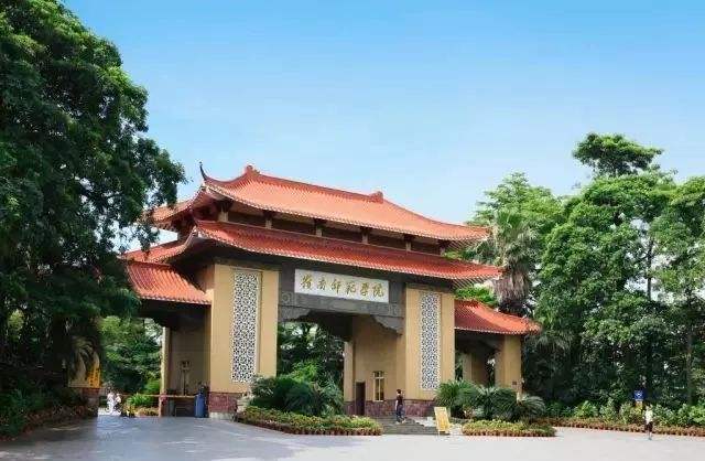 学校.jpg